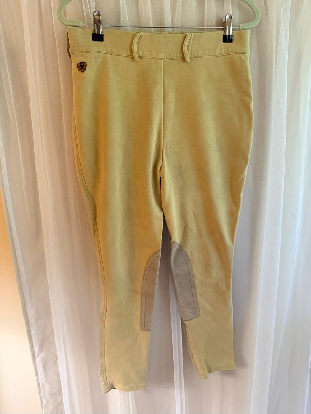 Women Ariat Riding Breeches large used stained but soft and well made barn chic